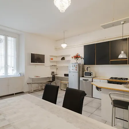 Guesthost - Cozy Near Mm1 Apartament Mediolan
