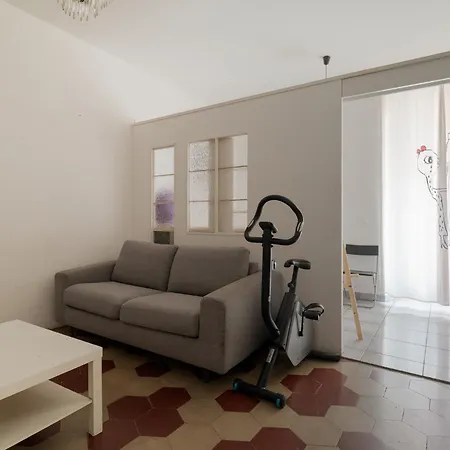 Apartament Guesthost - Cozy Near Mm1 Mediolan