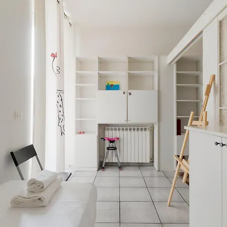 Apartament Guesthost - Cozy Near Mm1 Mediolan